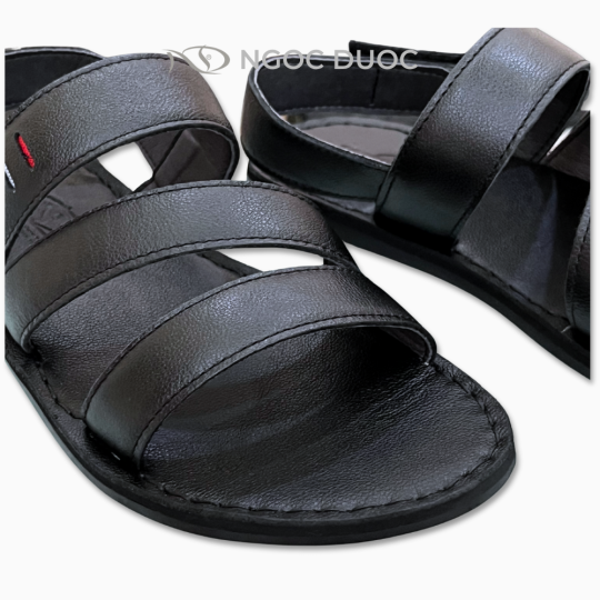 SANDAL ĐẾ BẰNG NGỌC ĐƯỢC QUAI NGANG ĐEN HOẠ TIẾT VIỀN CHỈ MÀU